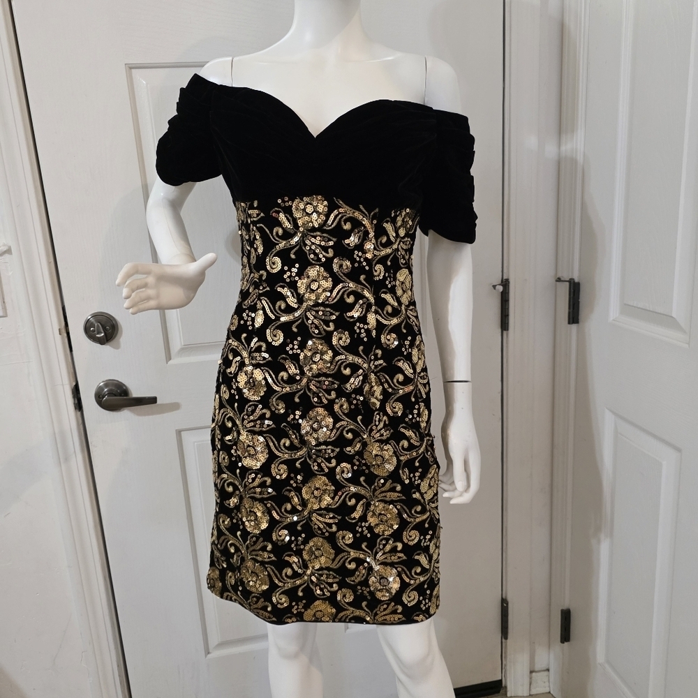 Jessica McClintock Black and Gold Floral Mini Dress